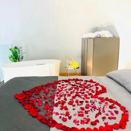 Jacuzzi Luxury In The Town Centre * Turin