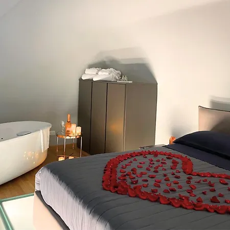 Apartment Jacuzzi Luxury In The Town Centre *